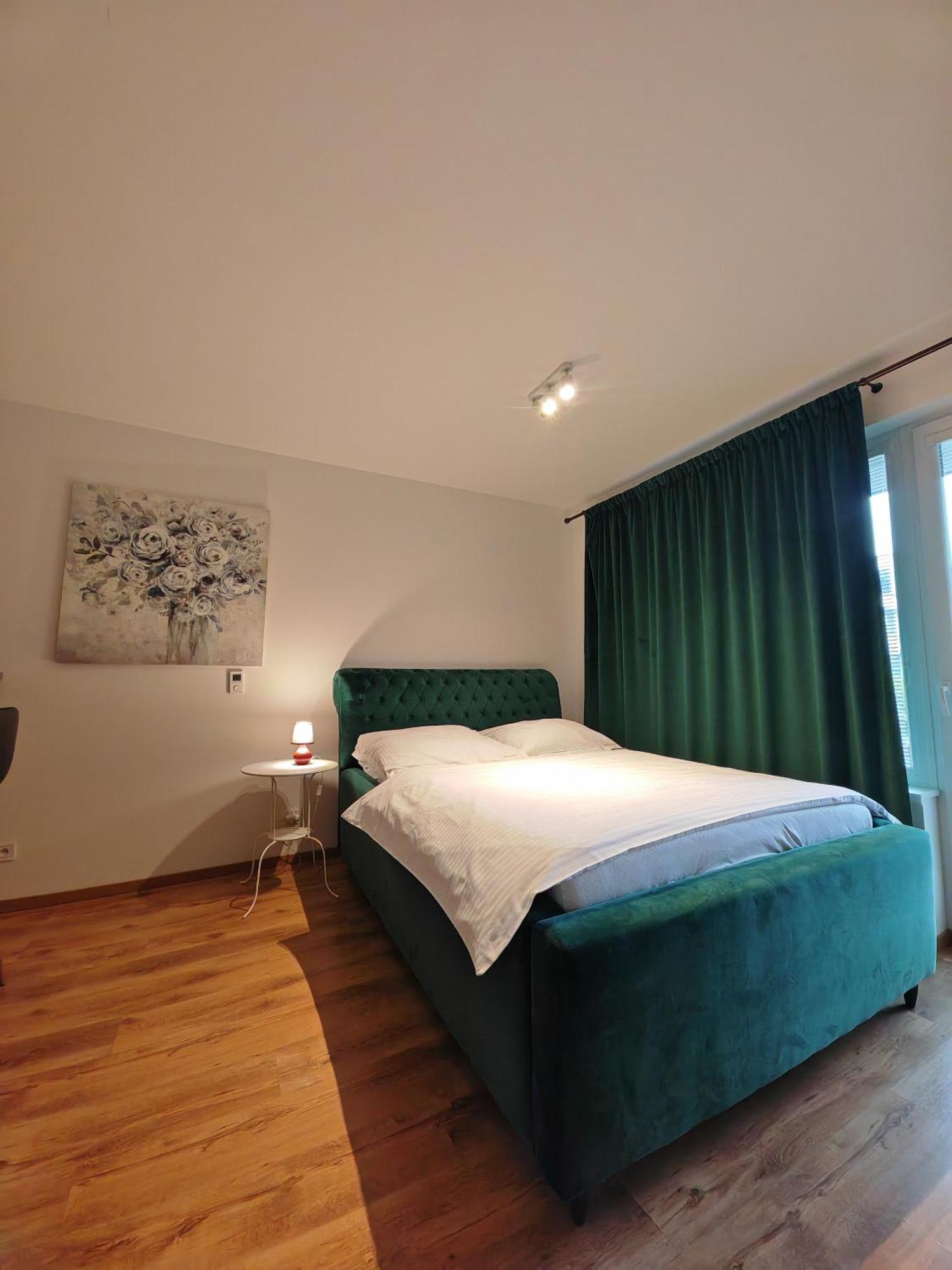 Entrez Radnica Apartman Kassa Kültér fotó