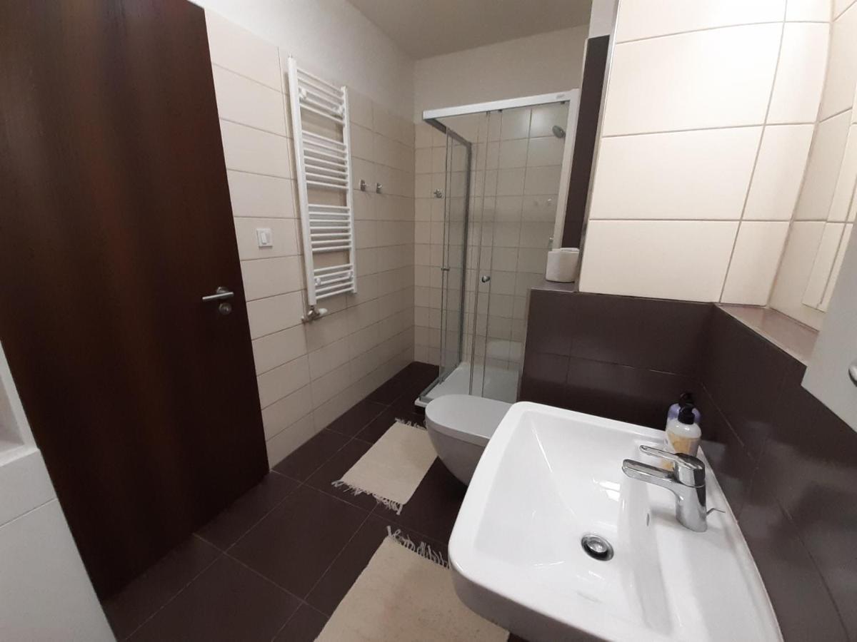 Entrez Radnica Apartman Kassa Kültér fotó